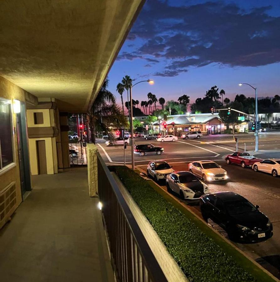 Bposhtels Anaheim Hostel Екстериор снимка