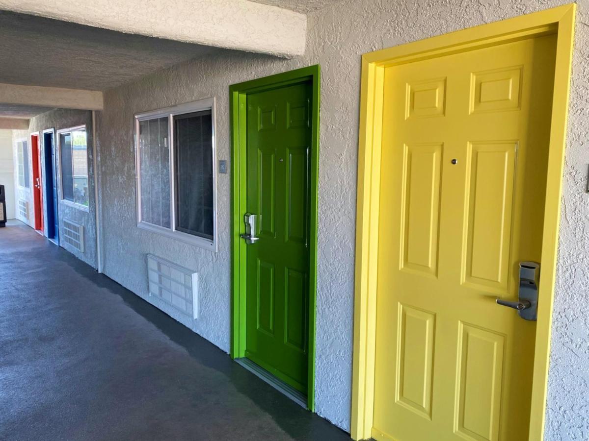 Bposhtels Anaheim Hostel Екстериор снимка